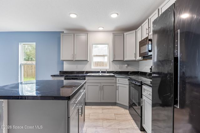 538 Ocean Spray Street SW, Palm Bay, FL 32908