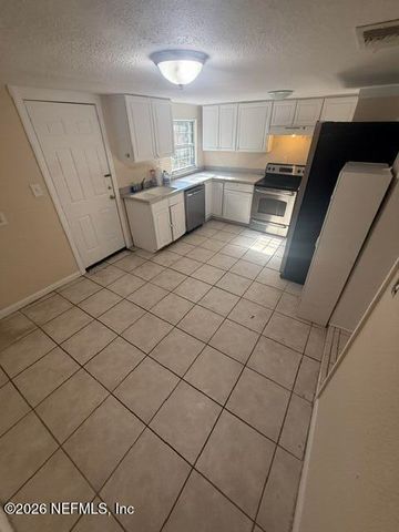 7635 FREE Avenue, Jacksonville, FL 32211