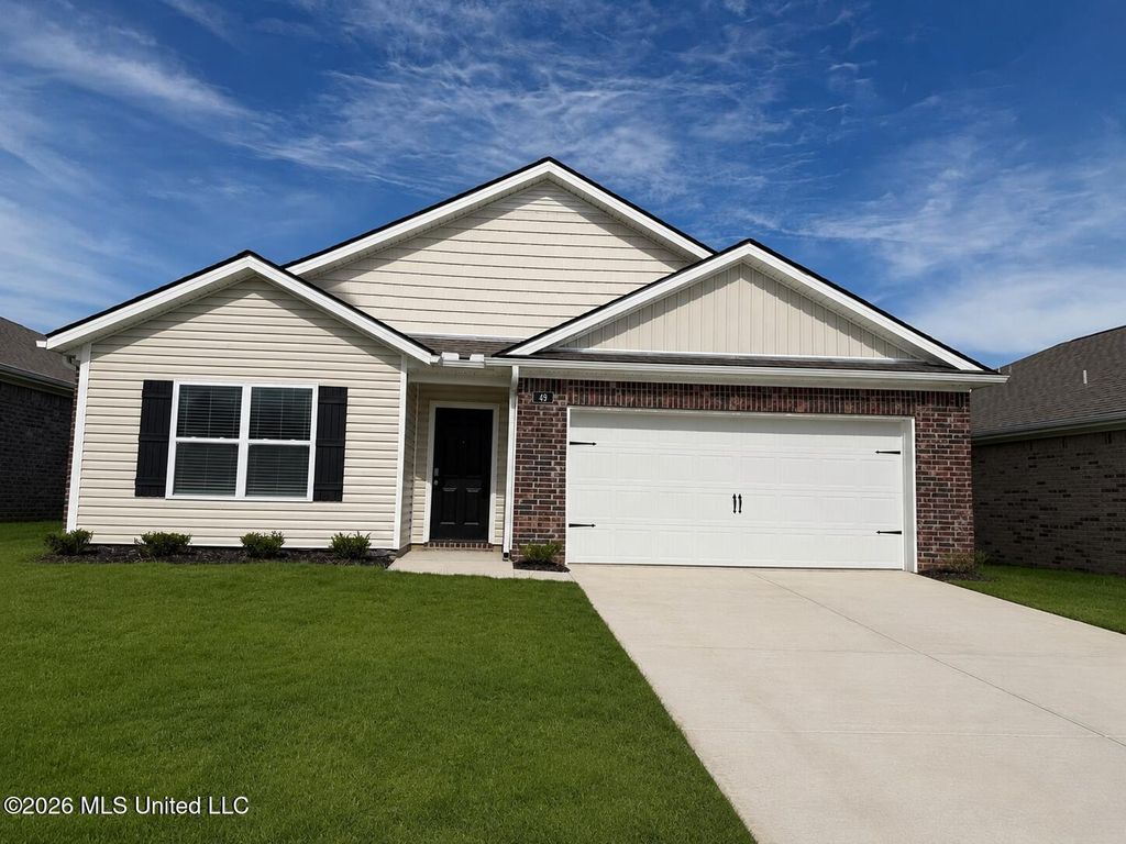 99 Pine Street, Byhalia, MS 38611