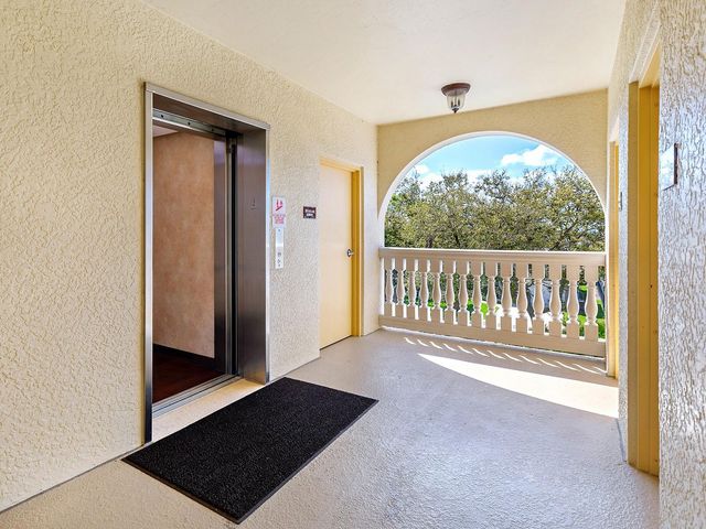 980 COOPER STREET 302, Venice, FL 34285