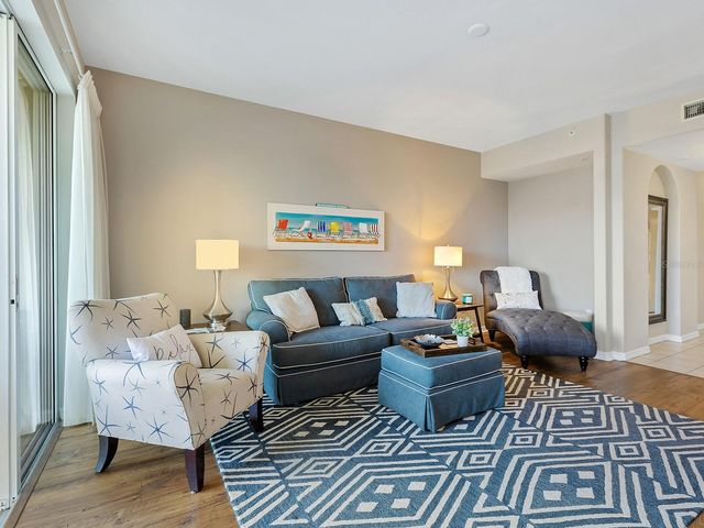 980 COOPER STREET 302, Venice, FL 34285