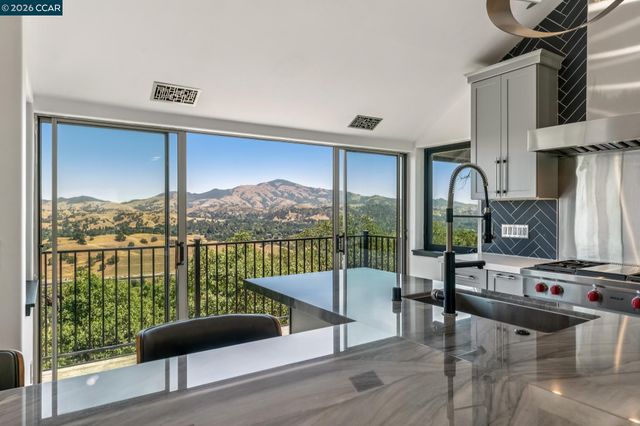 321 Castle Crest Rd, Alamo, CA 94507
