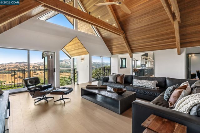 321 Castle Crest Rd, Alamo, CA 94507