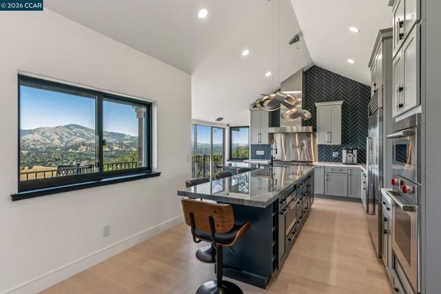 321 Castle Crest Rd, Alamo, CA 94507