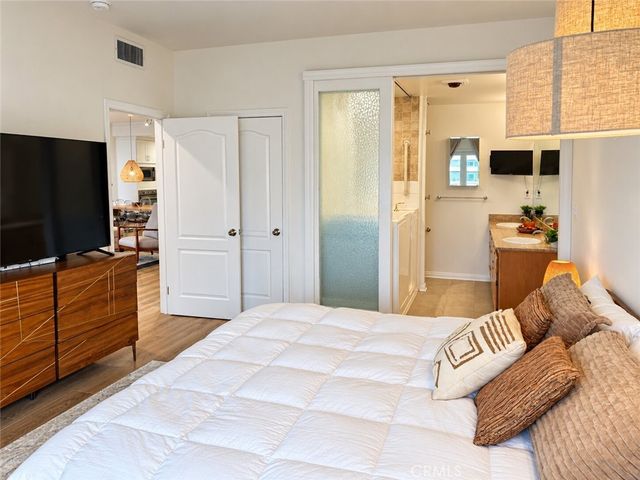 6220 Pacific Avenue 104, Playa Del Rey, CA 90293