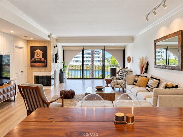 6220 Pacific Avenue 104, Playa Del Rey, CA 90293