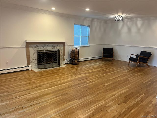 24 Kirkwood Road A, Port Washington, NY 11050
