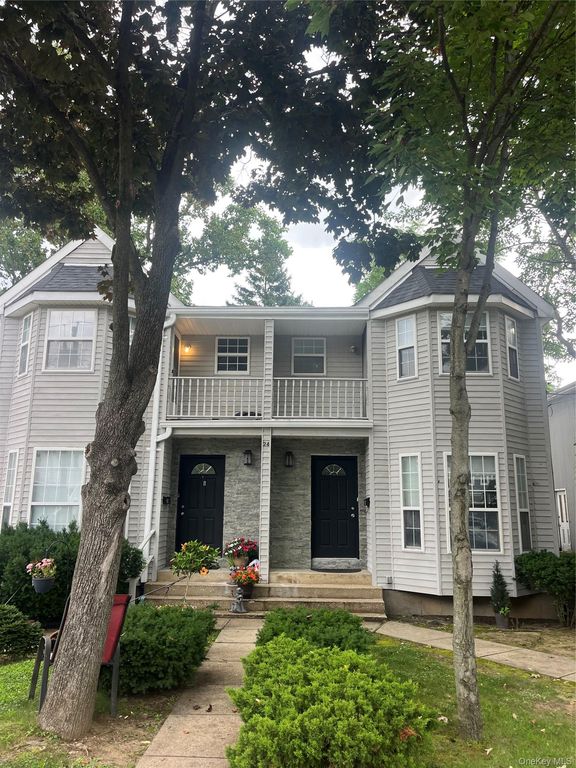 24 Kirkwood Road A, Port Washington, NY 11050