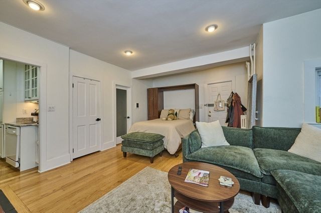 458 Beacon 1, Boston, MA 02115