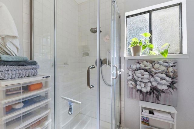 2140 Santa Cruz Avenue D105, Menlo Park, CA 94025