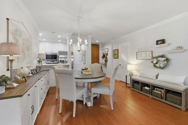 2140 Santa Cruz Avenue D105, Menlo Park, CA 94025