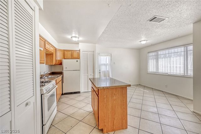 1272 Lawry Avenue, Las Vegas, NV 89106