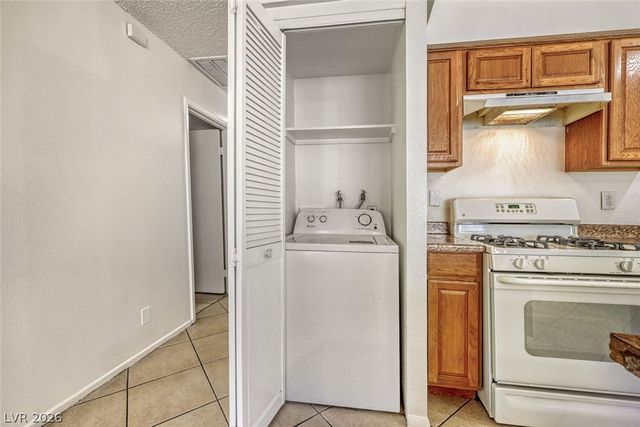 1272 Lawry Avenue, Las Vegas, NV 89106