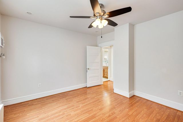 1619 S MONROE ST, Arlington, VA 22204