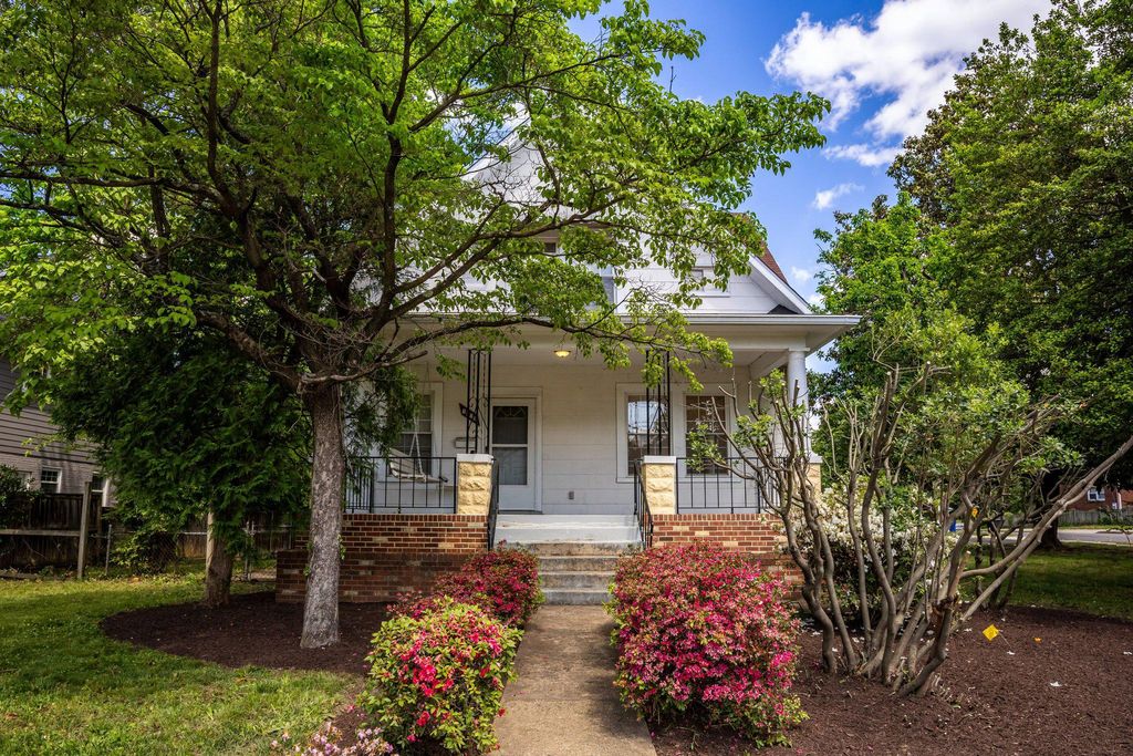 1619 S MONROE ST, Arlington, VA 22204