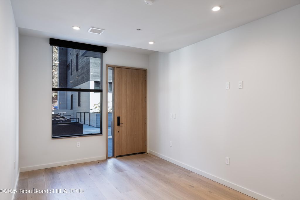 165 N GLENWOOD Street 22, Jackson, WY 83001 photo 10