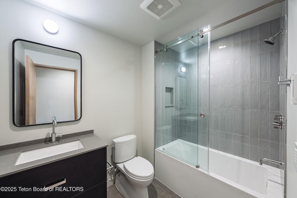 165 N GLENWOOD Street 22, Jackson, WY 83001 photo 14