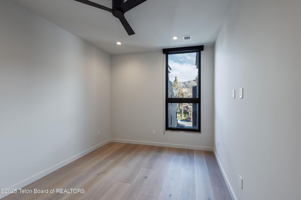 165 N GLENWOOD Street 22, Jackson, WY 83001 photo 17