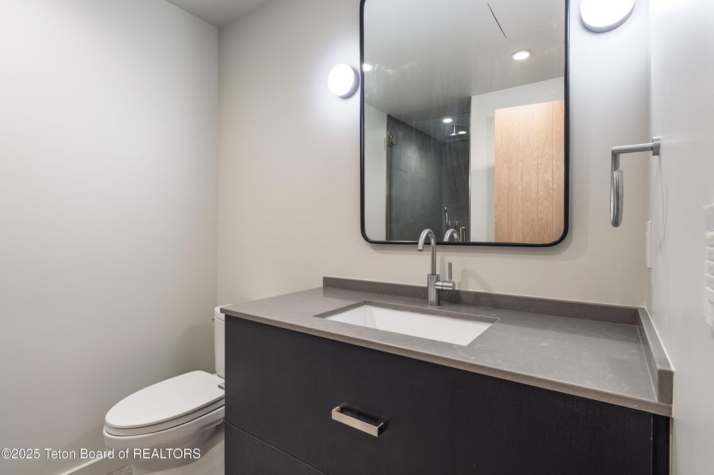 165 N GLENWOOD Street 22, Jackson, WY 83001 photo 18