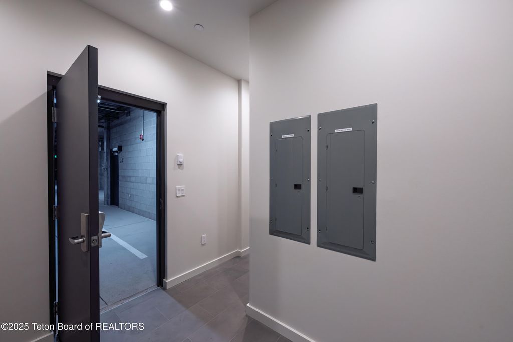 165 N GLENWOOD Street 22, Jackson, WY 83001 photo 22