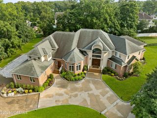 284 Park Avenue, Oakhurst, NJ 07755