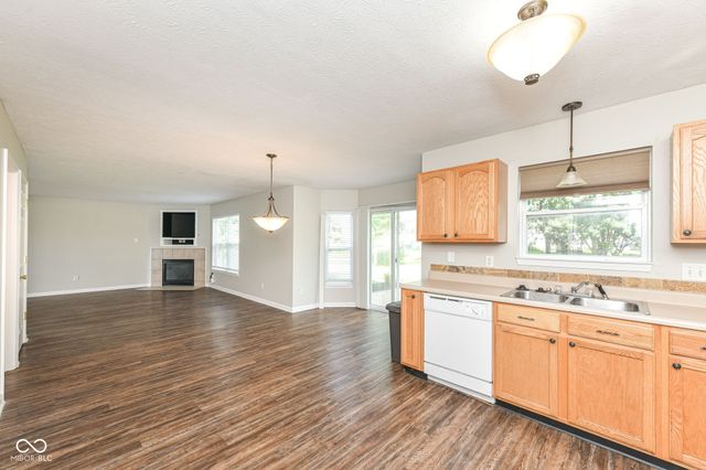 11947 Princewood Drive, Fishers, IN 46037