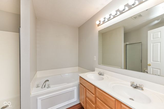 11947 Princewood Drive, Fishers, IN 46037