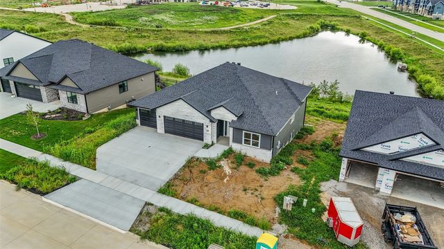 648 Rock Ridge Drive, Tiffin, IA 52340