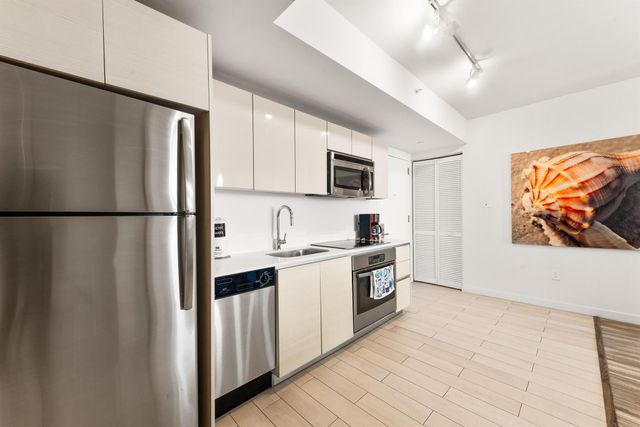 2602 E Hallandale Beach Boulevard R1805, Hallandale Beach, FL 33009