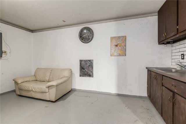 33248 199th Street, Leavenworth, KS 66048