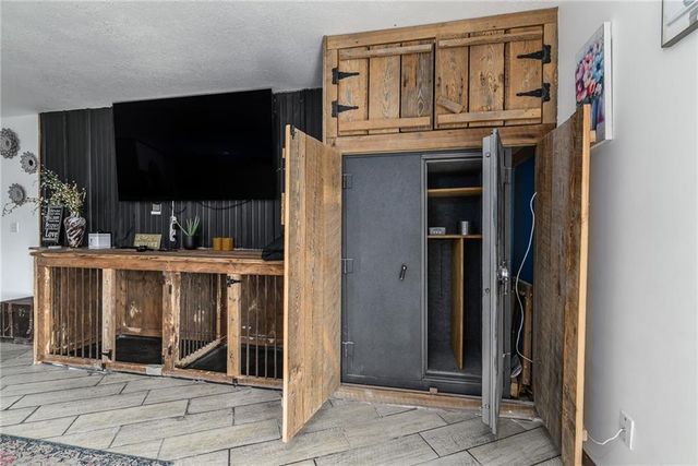 33248 199th Street, Leavenworth, KS 66048