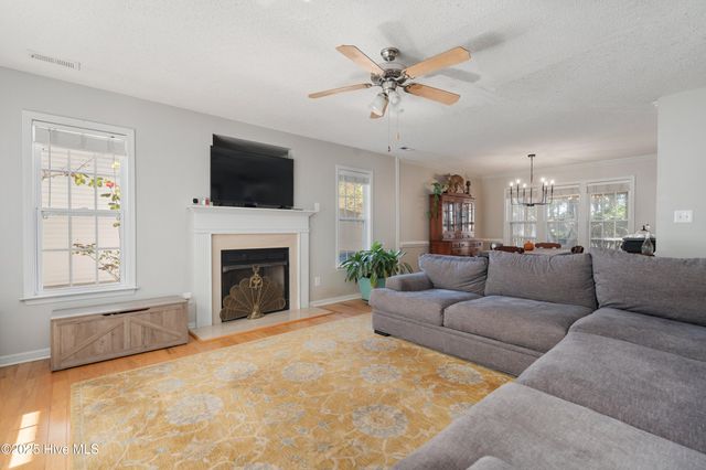 9818 N Olde Towne Wynd SE, Leland, NC 28451