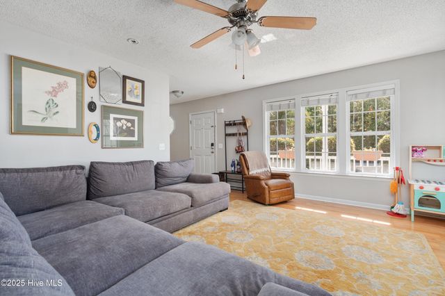 9818 N Olde Towne Wynd SE, Leland, NC 28451