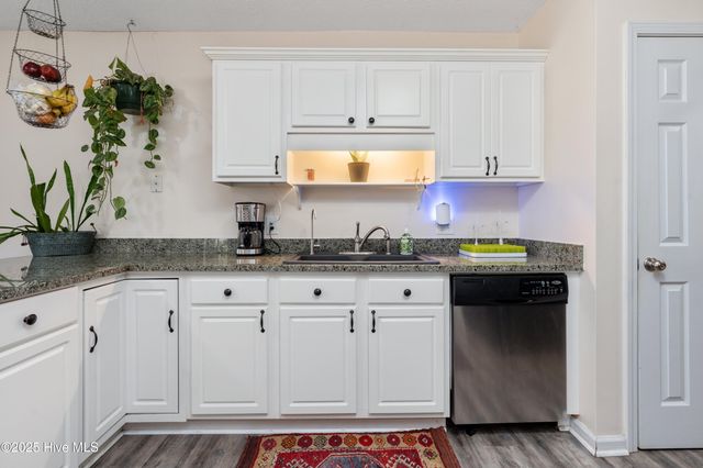 9818 N Olde Towne Wynd SE, Leland, NC 28451