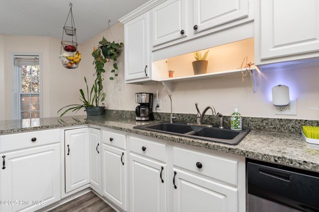 9818 N Olde Towne Wynd SE, Leland, NC 28451