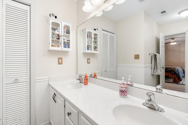 9818 N Olde Towne Wynd SE, Leland, NC 28451