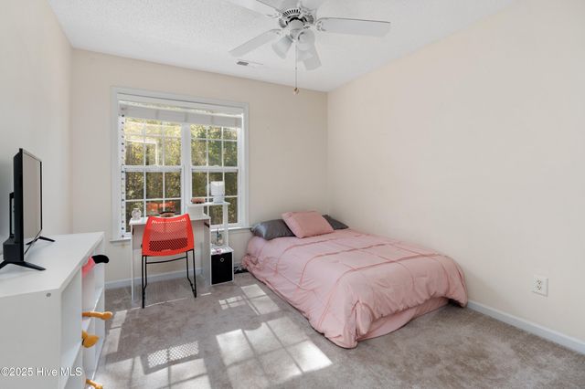 9818 N Olde Towne Wynd SE, Leland, NC 28451