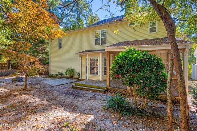 9818 N Olde Towne Wynd SE, Leland, NC 28451
