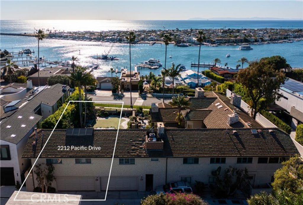 2212 Pacific Drive, Corona Del Mar (newport Beach), CA 92625