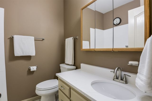 2802 Park Run Drive, Arlington, TX 76016