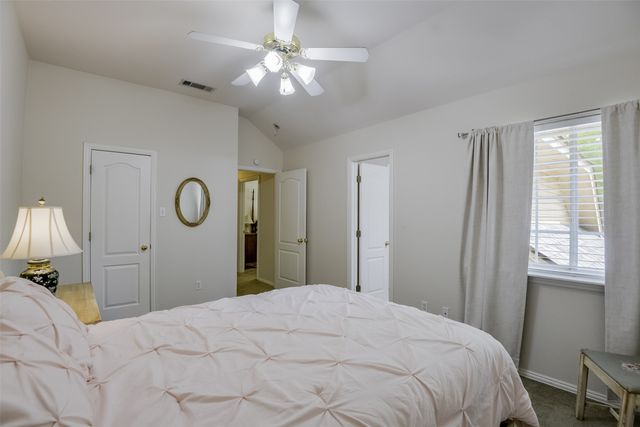 2802 Park Run Drive, Arlington, TX 76016