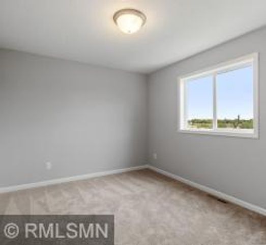 10592 Goodview Avenue S, Cottage Grove, MN 55016