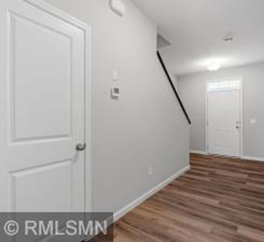 10592 Goodview Avenue S, Cottage Grove, MN 55016
