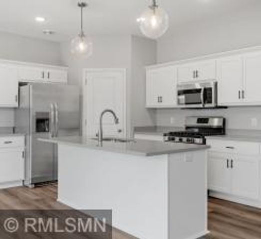 10592 Goodview Avenue S, Cottage Grove, MN 55016