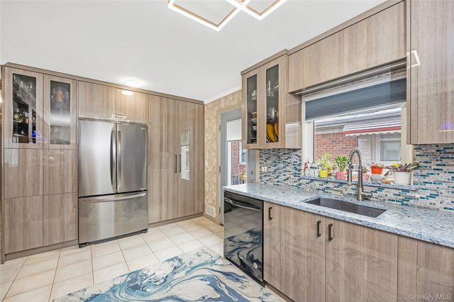 7115 167th Street, Fresh Meadows, NY 11365