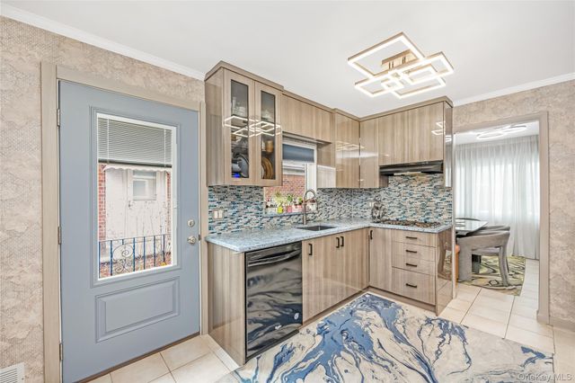 7115 167th Street, Fresh Meadows, NY 11365