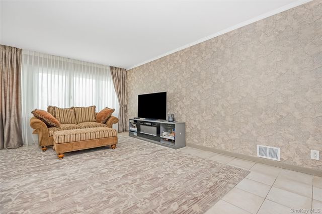 7115 167th Street, Fresh Meadows, NY 11365