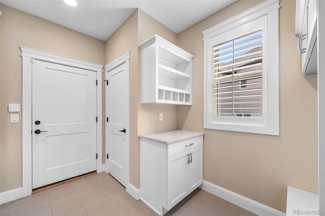 27001 E Long Circle, Aurora, CO 80016