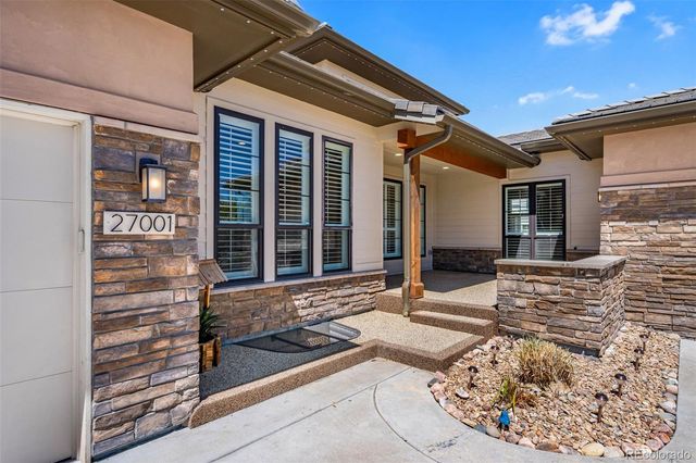 27001 E Long Circle, Aurora, CO 80016