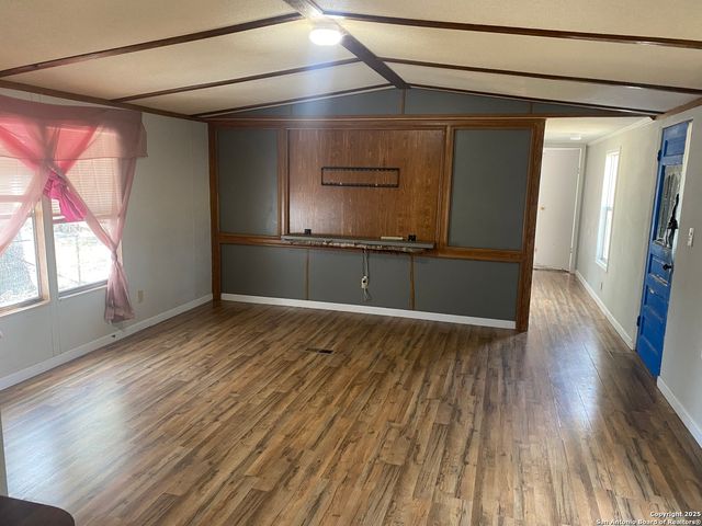 216 County Road 429, Stockdale, TX 78160